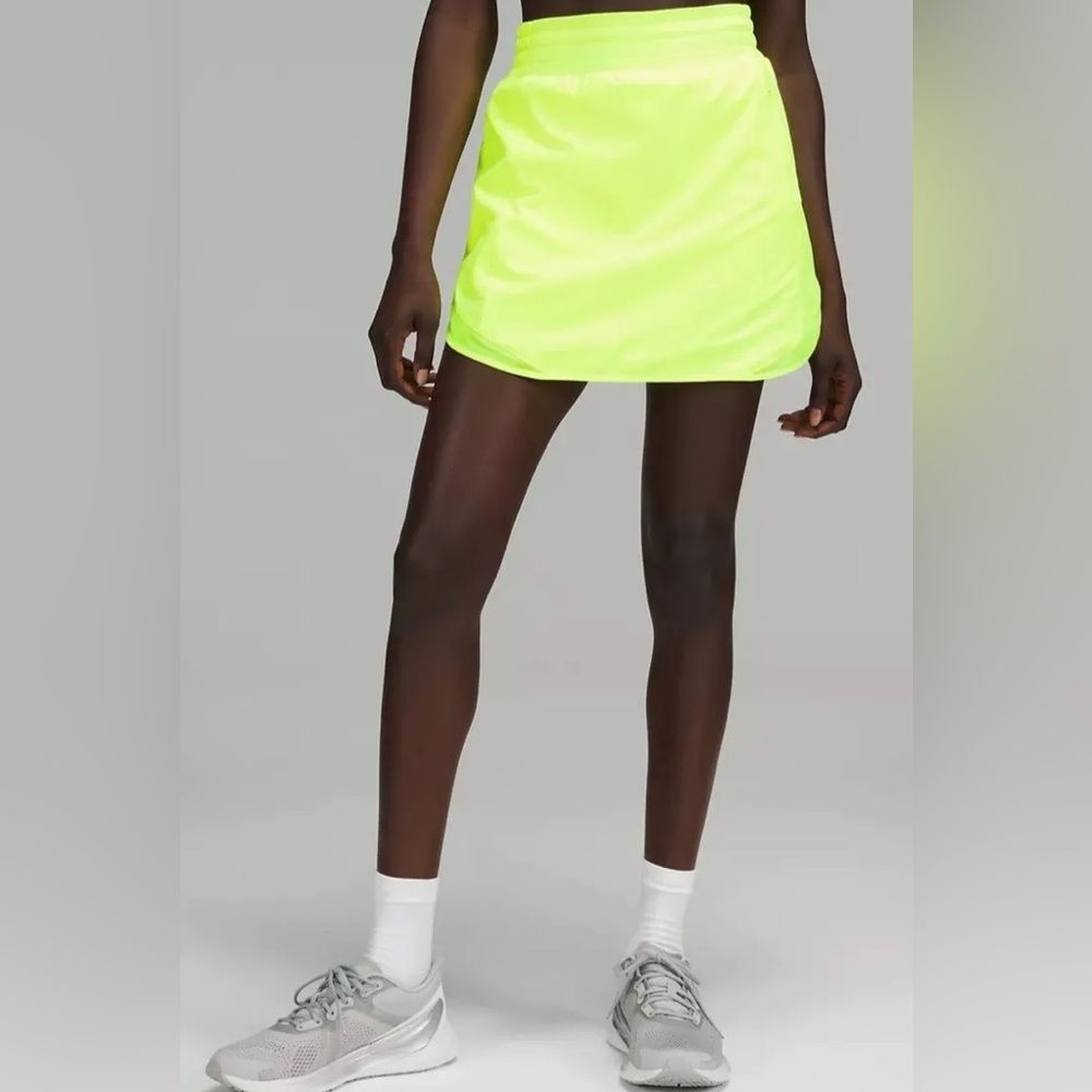 Lululemon Hotty Hot High-Rise Skirt *Long , Highlight Yellow, Size 10, EUC